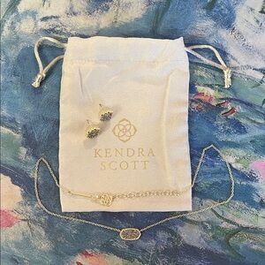 Dazzling Kendra Scott Gold Druzy Pendant Necklace and Stud Earrings Set